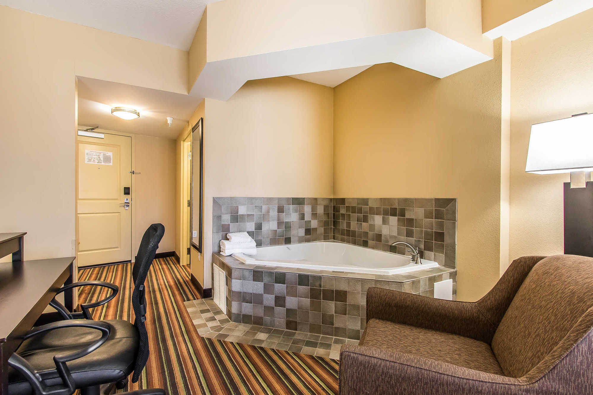 Comfort Suites Jackson I-40 Szoba fotó